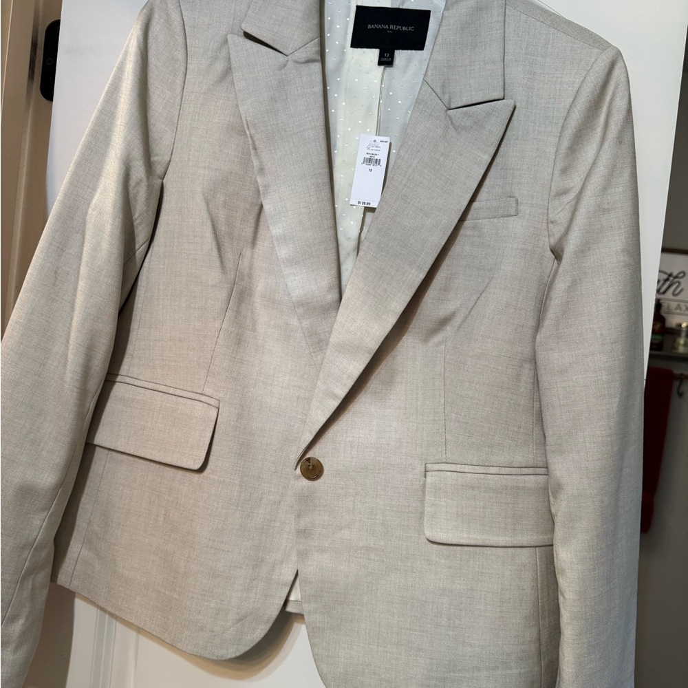 Banana Republic Women's Beige Suit